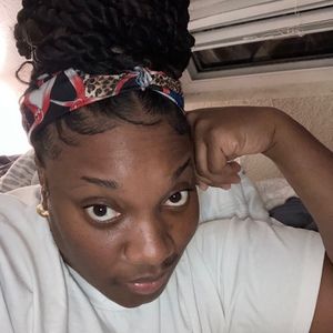 Meet your Posher, Naima